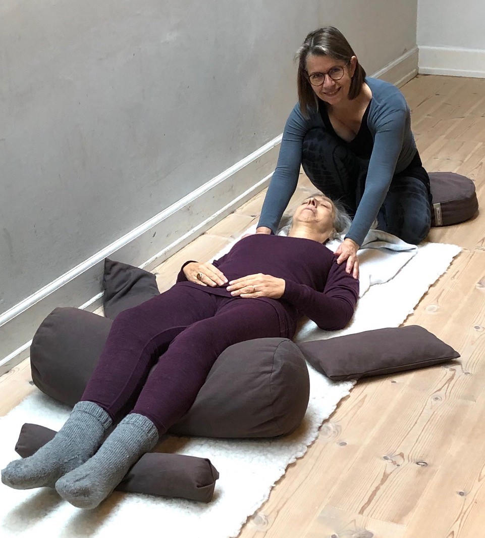 Restorativ yoga_Sussie